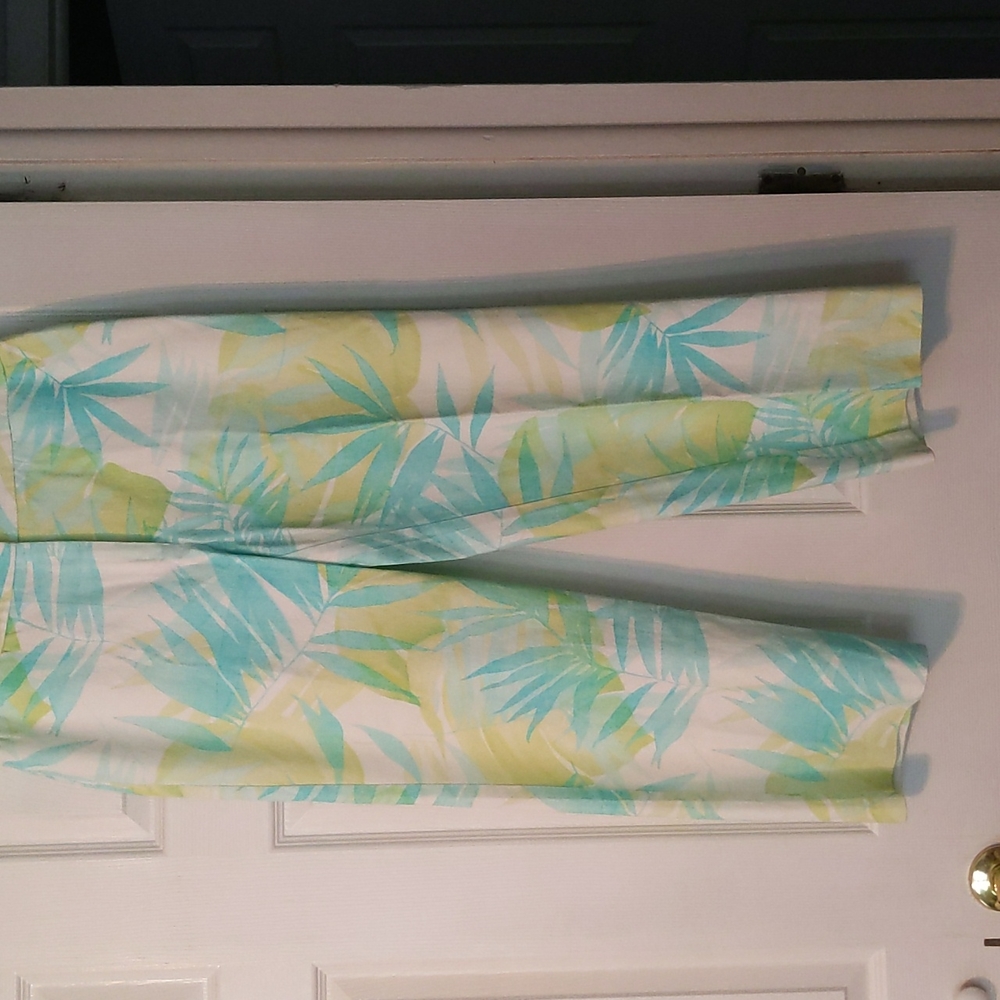Talbot's palm cropped beachy pants